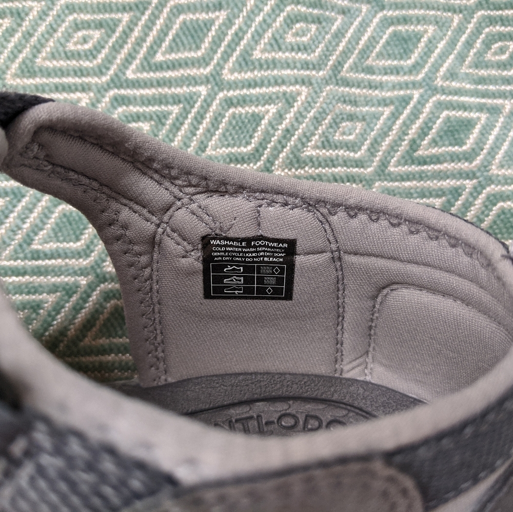 Keen Seacamp Youth Sandals in Gray & Rose - Picture 10 of 11